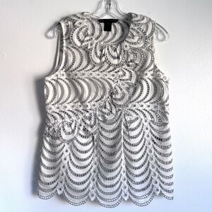 MARC by MARC JACOBS Size 6 White Gray Lace Eyelet Sleeveless Blouse Top